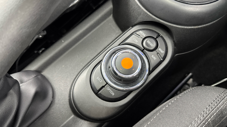 MINI Hatchback 1.5 Cooper Sport II 3dr Auto Petrol Hatchback